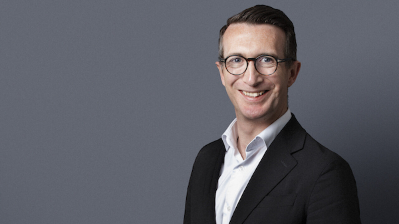 James Savage är publisher och vd för The Local, ett digitalt magasin som riktar sig till engelskspråkiga som flyttat utomlands och personer med engelska som andra språk.