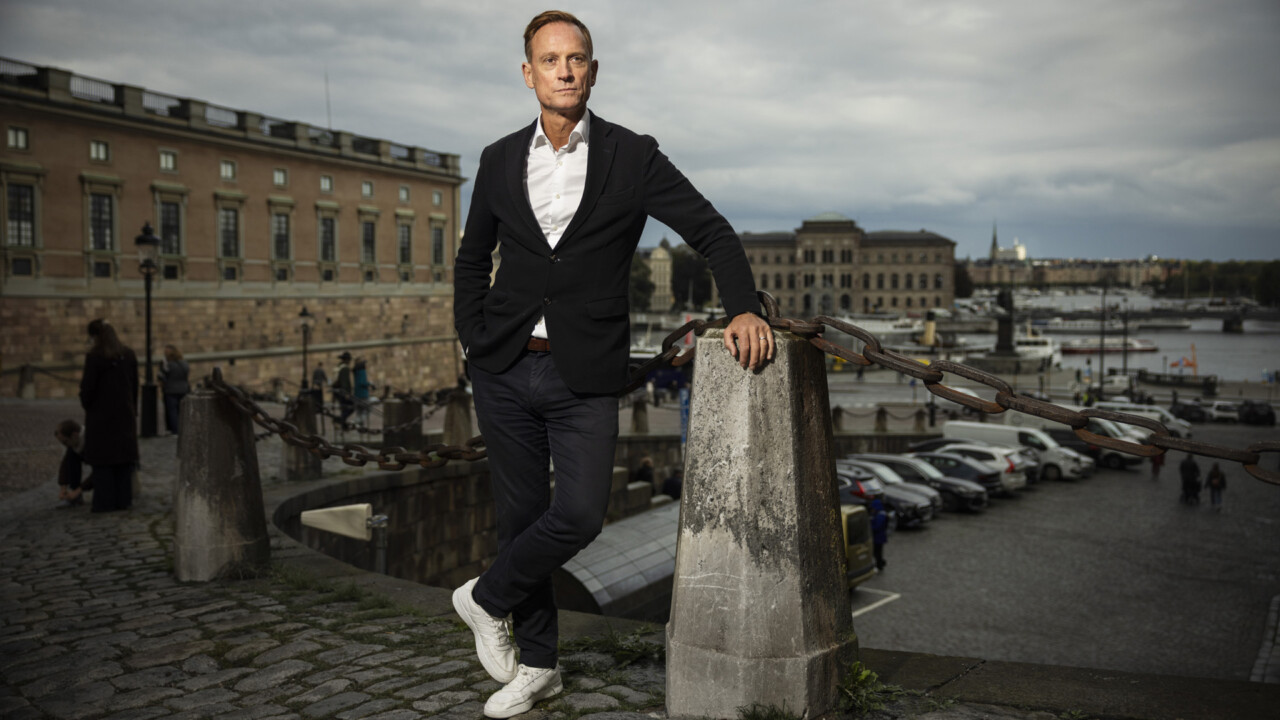 Caspar Opitz, Medieombudsmannen, utanför sitt kontor mitt emot Kungliga slottet i Gamla Stan i Stockholm.