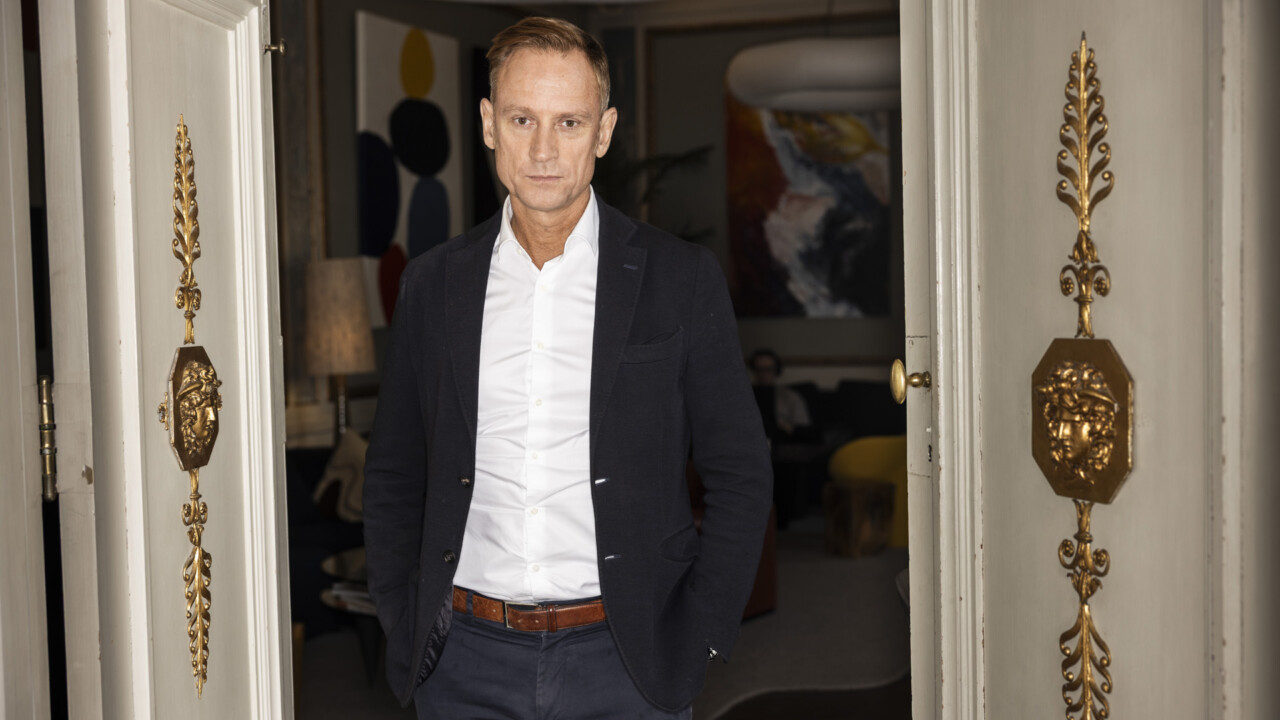 Caspar Opitz, Medieombudsmannen, utanför sitt kontor mitt emot Kungliga slottet i Gamla Stan i Stockholm.