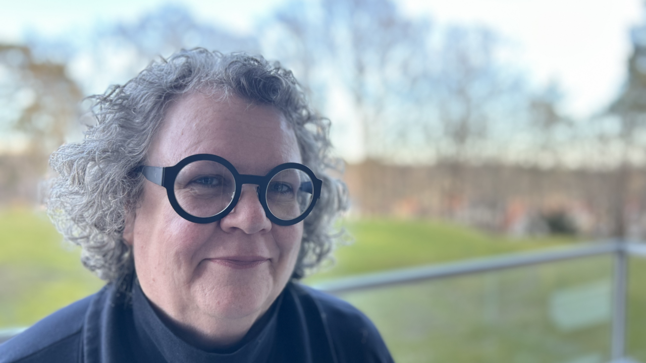 Ulrika Hedman är medieforskare vid DEMICOM, Mittuniversitetet, och lektor och avdelningschef vid Högskolan Väst.