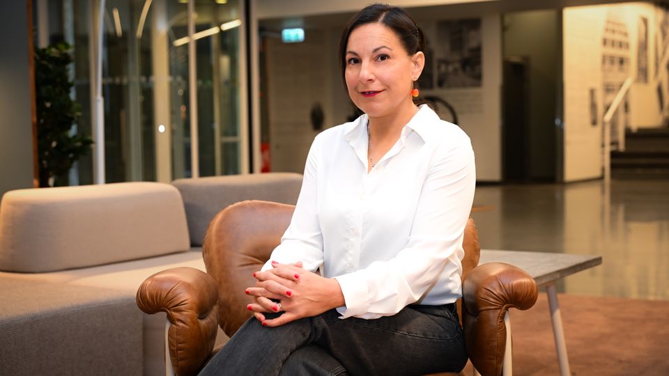 Nadra Mechouk.